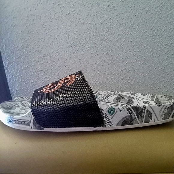 Cute Money Sign Slides - Picture 4 of 4